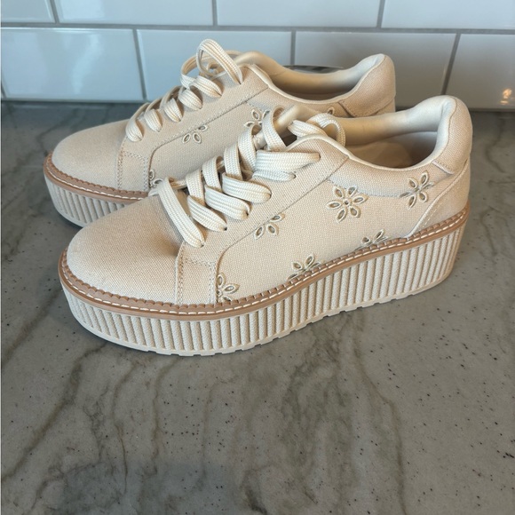 Dolce Vita Shoes - Dolce Vita Cream Floral Platform Sneakers vita Zina